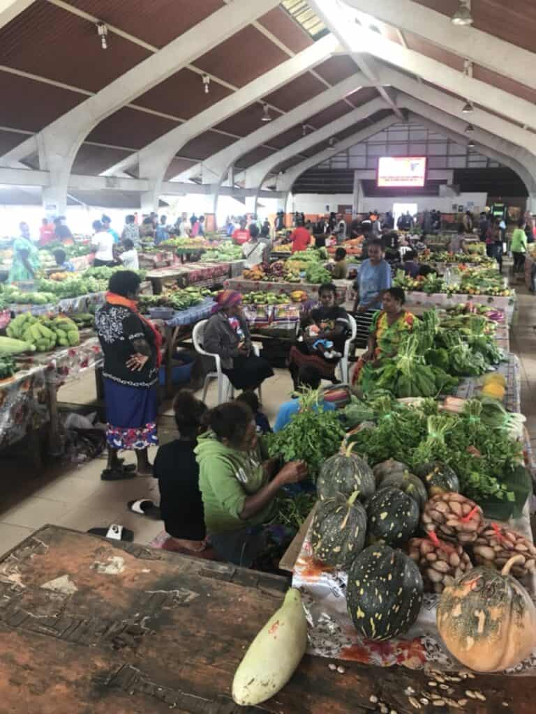 Fruit and vegetable market