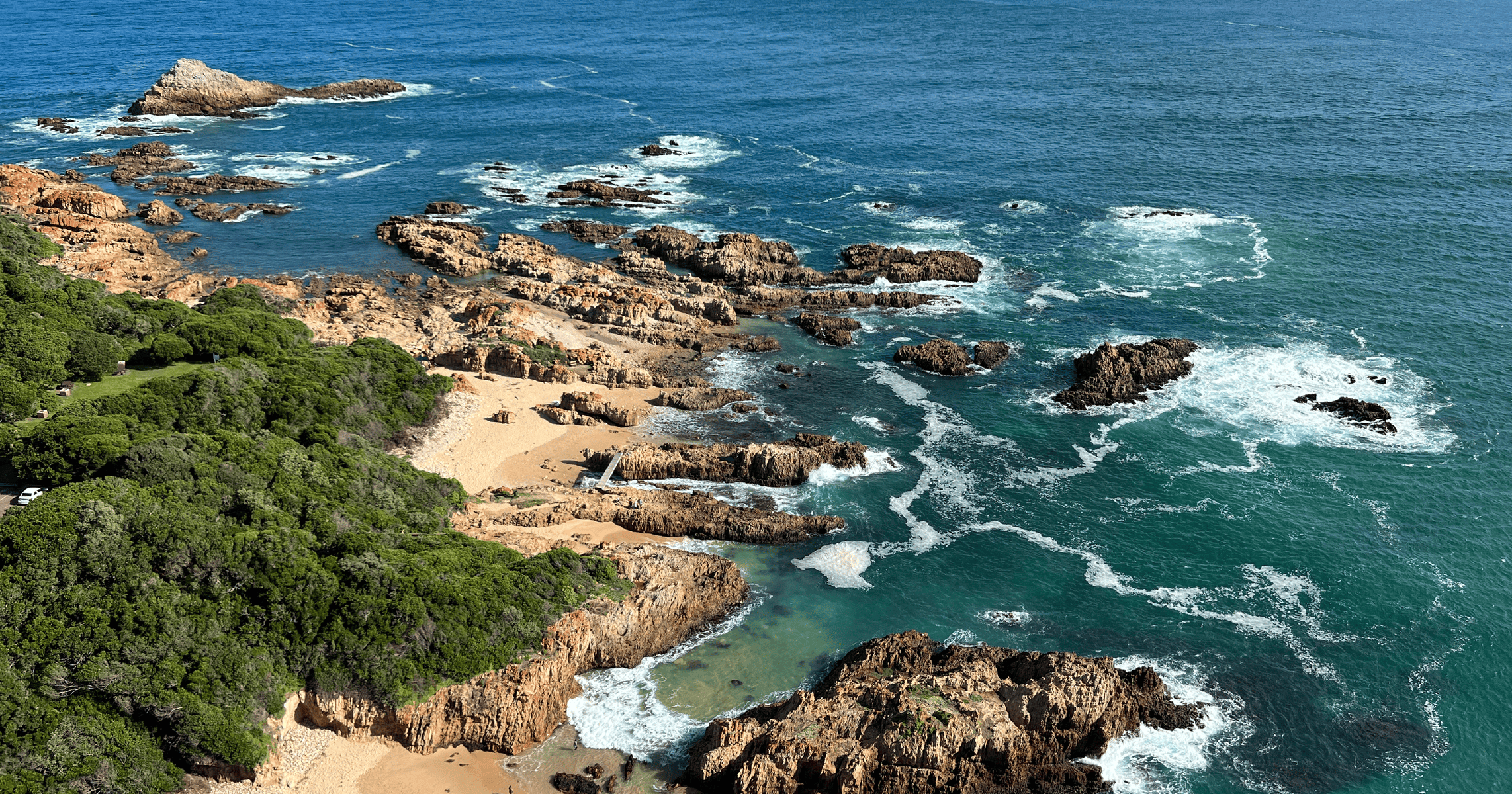 view from kynsna head along the garden route, one of the most beautiful road trips