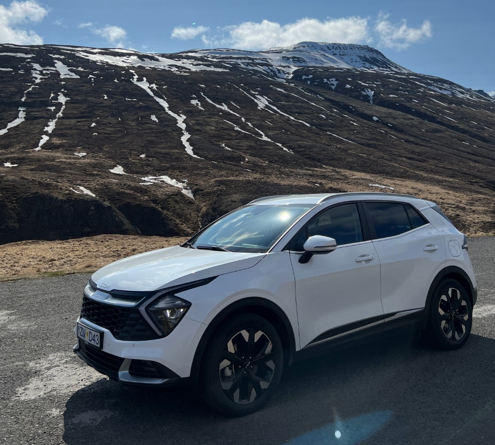 White Kia Sportage in Iceland