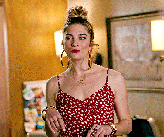 Unimpressed Alexis Umm Schitts Creek