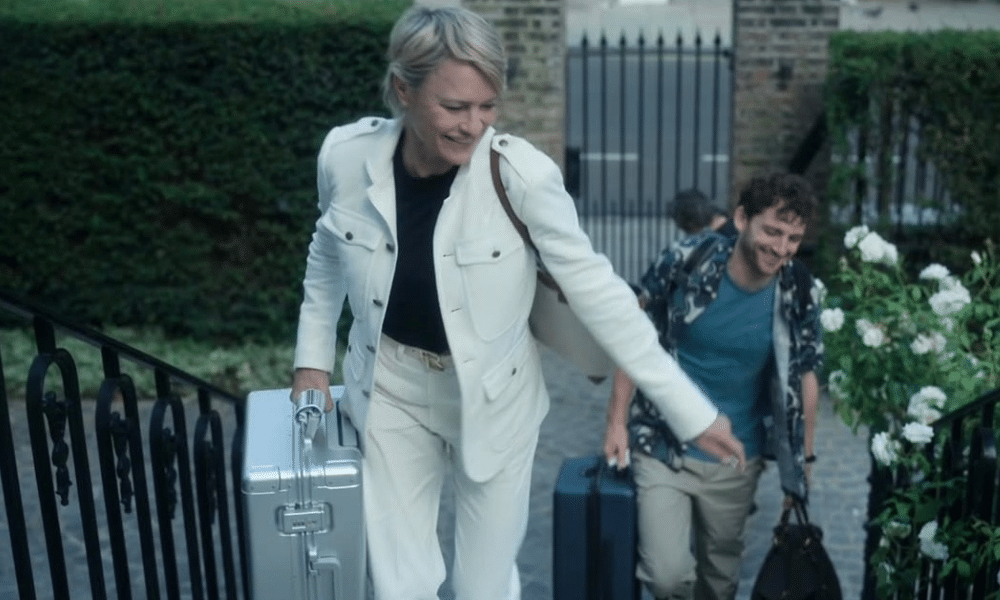 Robin Wright carrying Level8 Luggage in "The Girlfriend" TV show